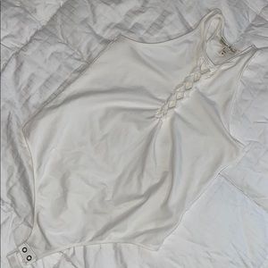 Bodysuit open twist in the front